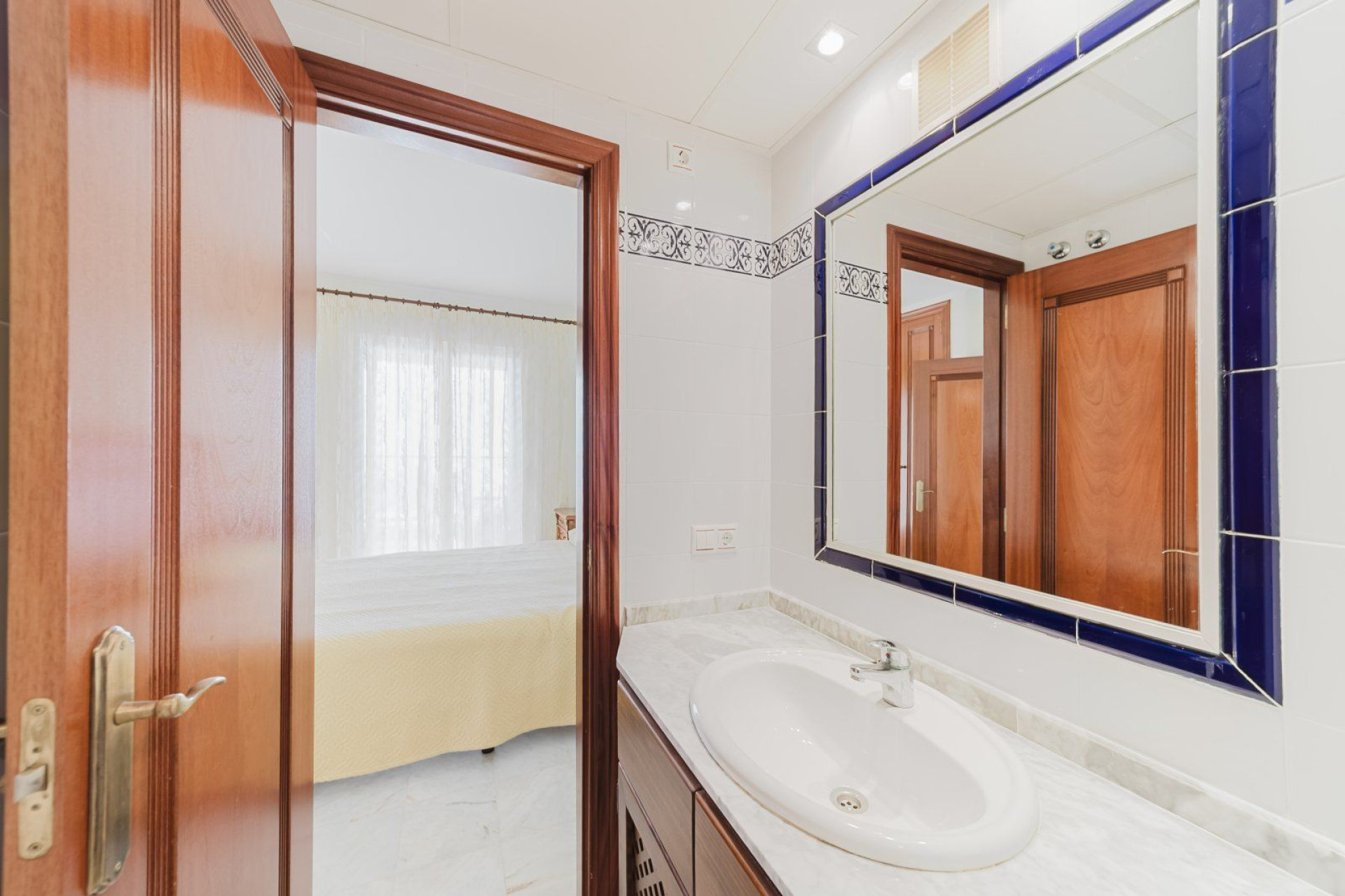Resale - Apartment - Torrevieja - Playa de los locos