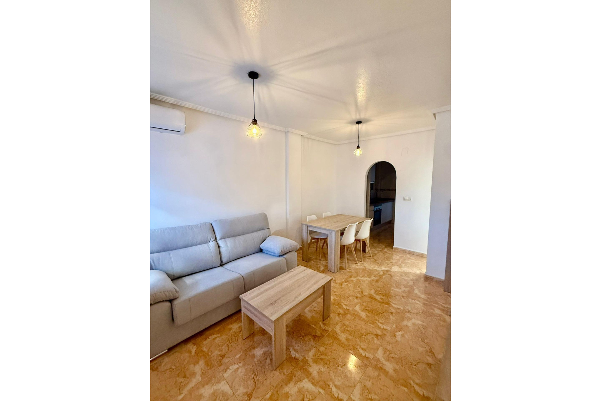 Resale - Apartment - Torrevieja - Playa de los locos