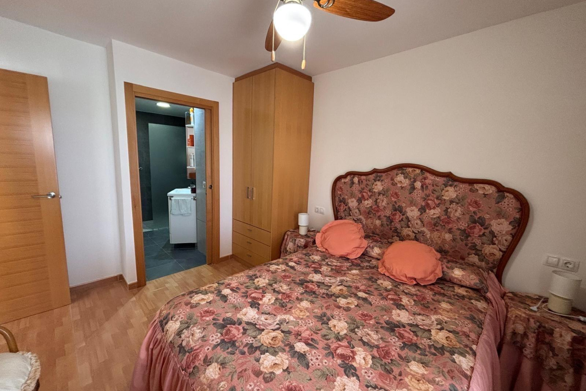 Resale - Apartment - Torrevieja - Playa de los locos