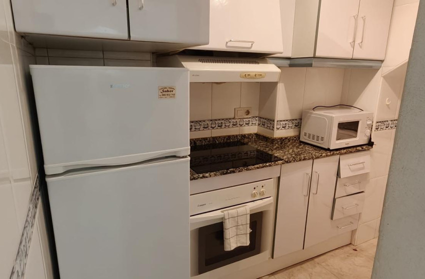 Resale - Apartment - Torrevieja - Playa de los locos