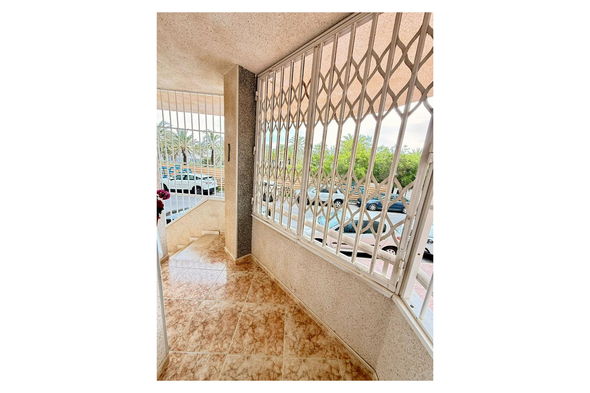 Resale - Apartment - Torrevieja - Playa de los locos