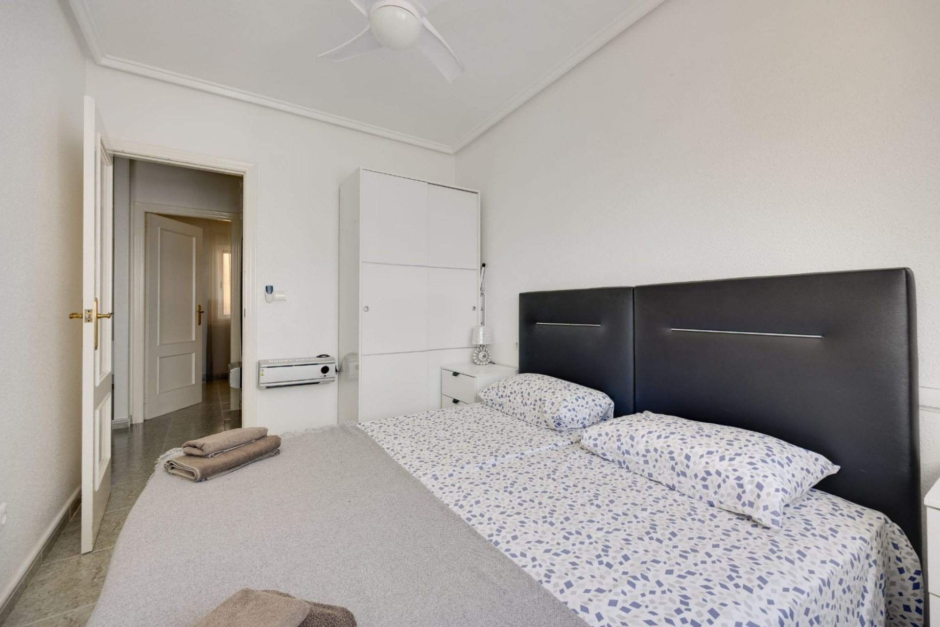 Resale - Apartment - Torrevieja - Playa de los locos