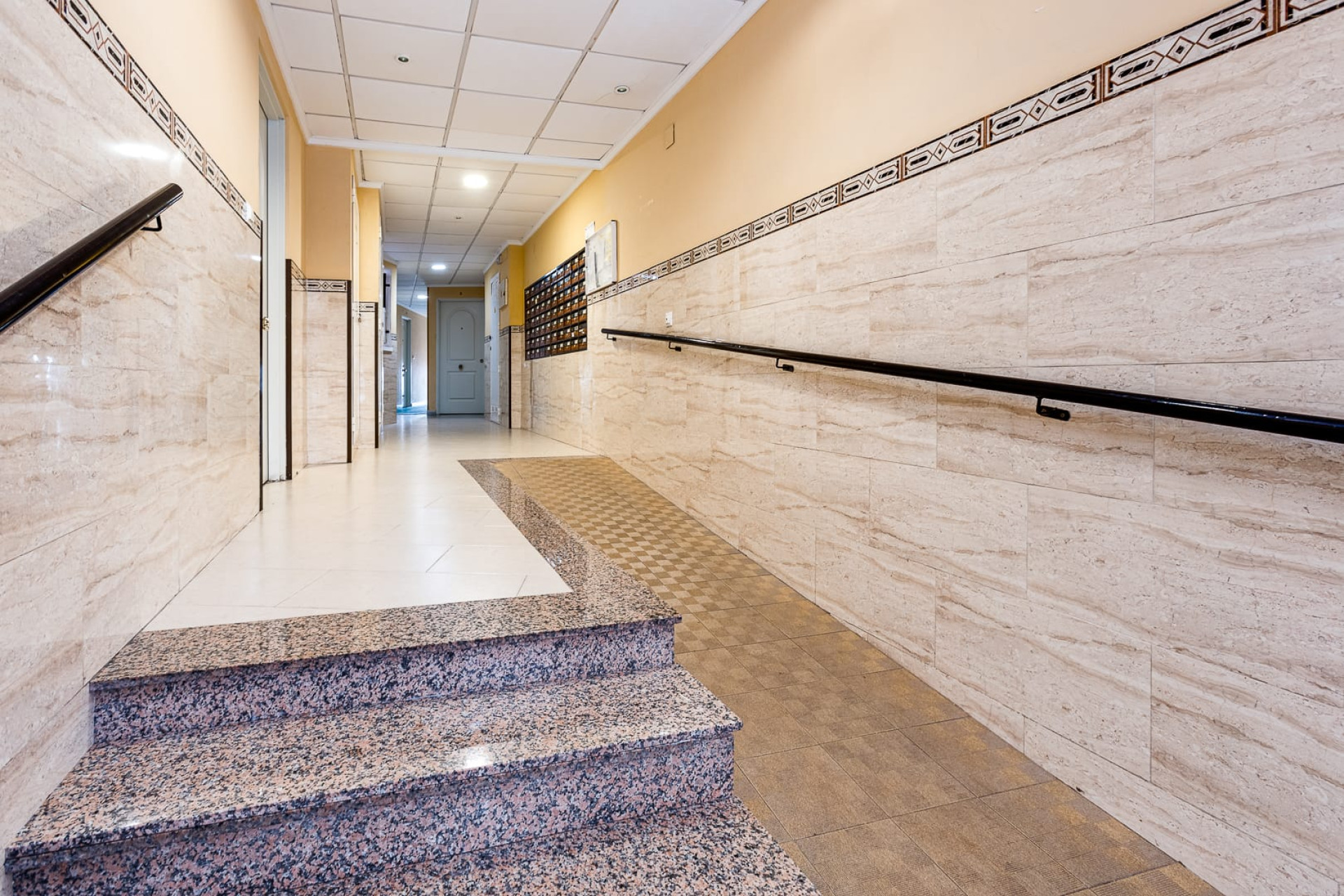 Resale - Apartment - Torrevieja - Playa de los locos