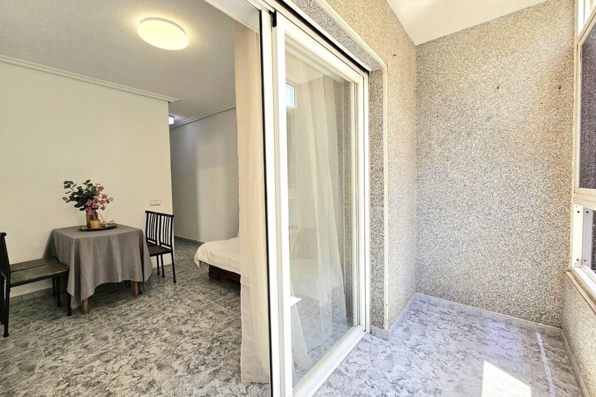 Resale - Apartment - Torrevieja - Playa de los locos