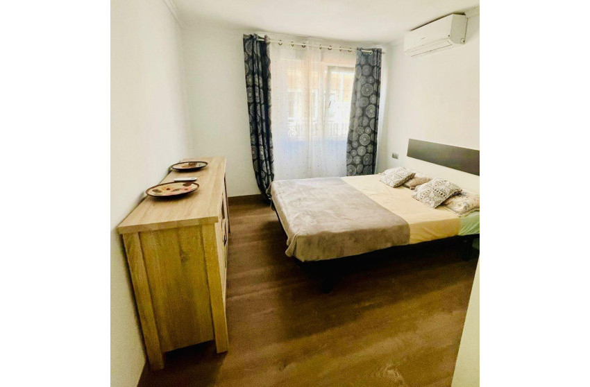 Resale - Apartment - Torrevieja - Playa de los Naufragos