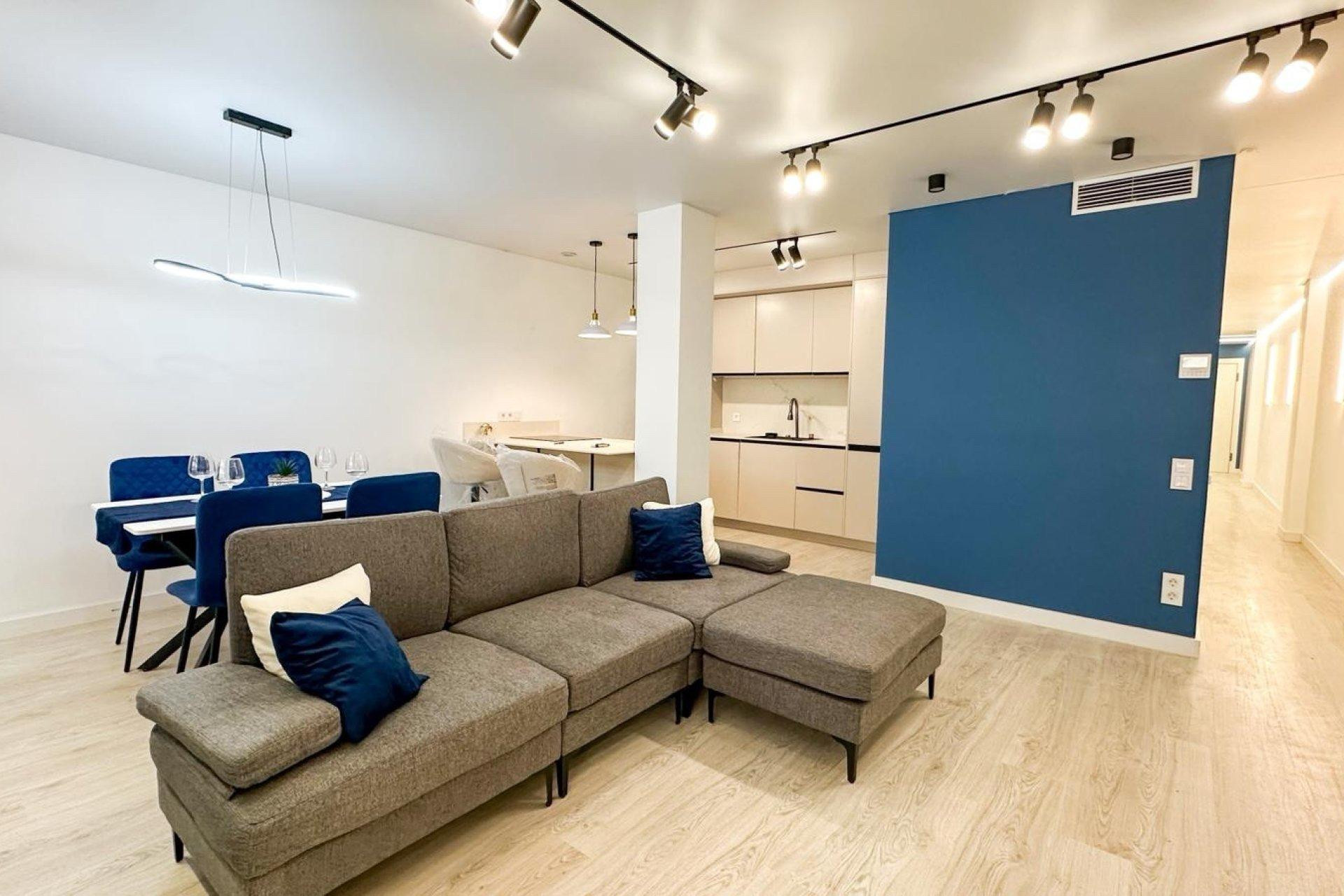 Resale - Apartment - Torrevieja - Playa de los Naufragos