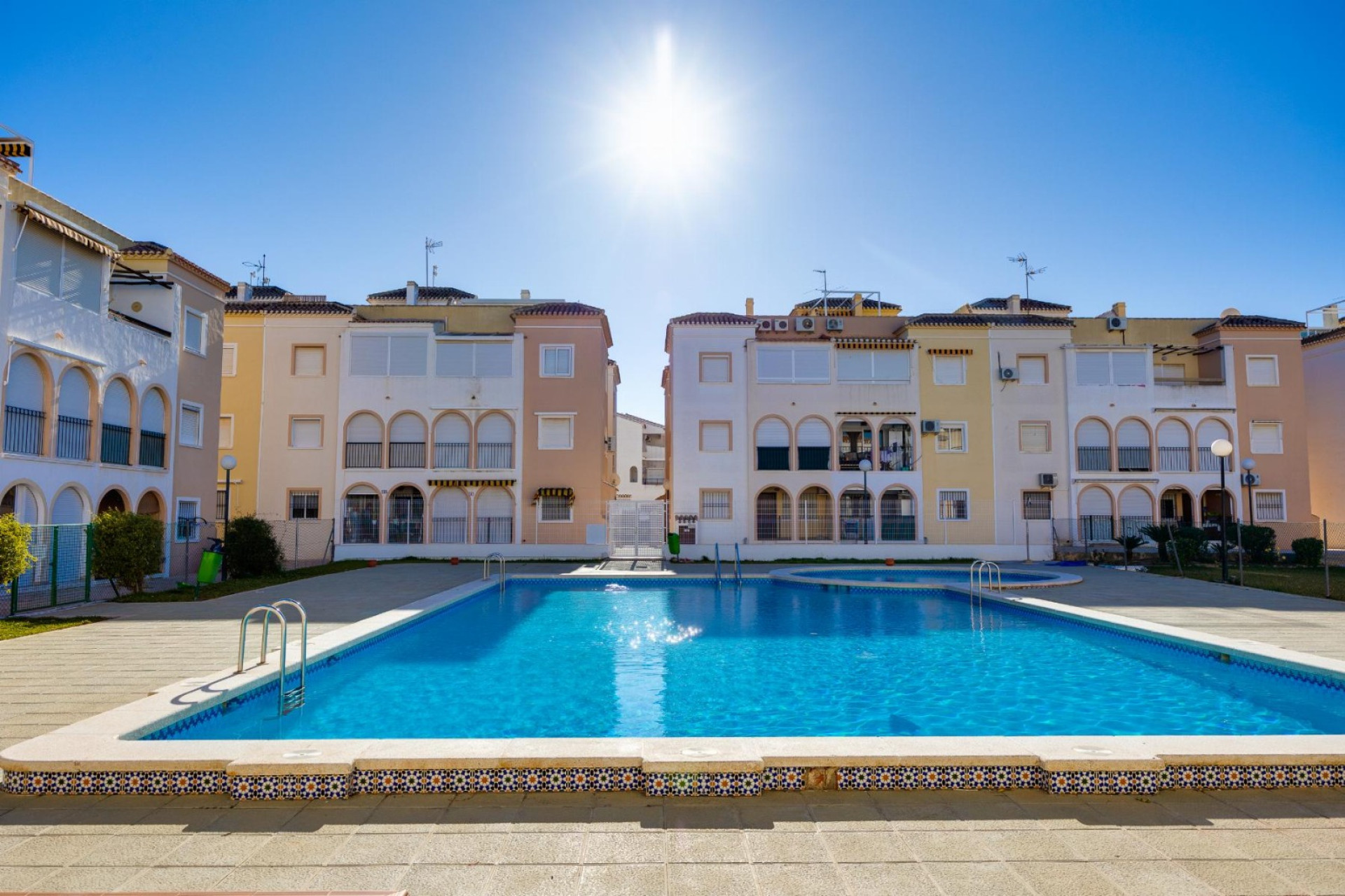 Resale - Apartment - Torrevieja - Playa de los Naufragos
