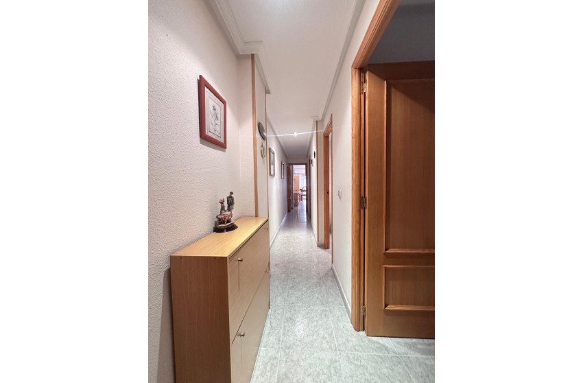 Resale - Apartment - Torrevieja - Playa del cura