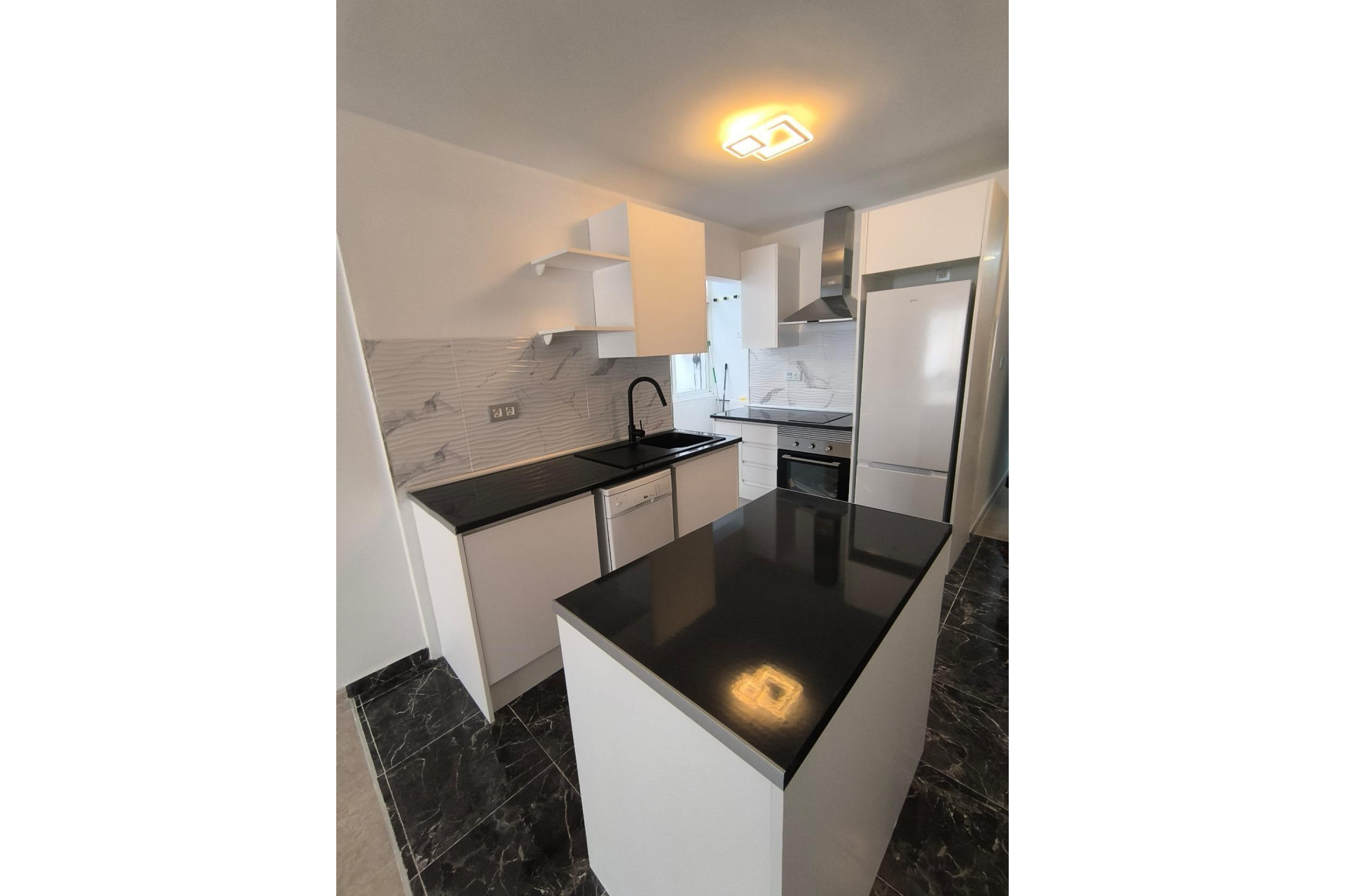 Resale - Apartment - Torrevieja - Playa del cura