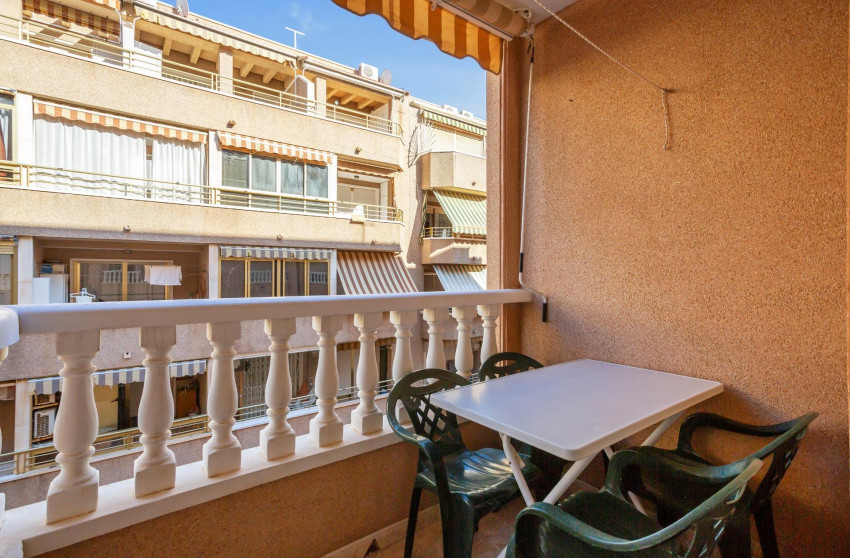Resale - Apartment - Torrevieja - Playa del cura