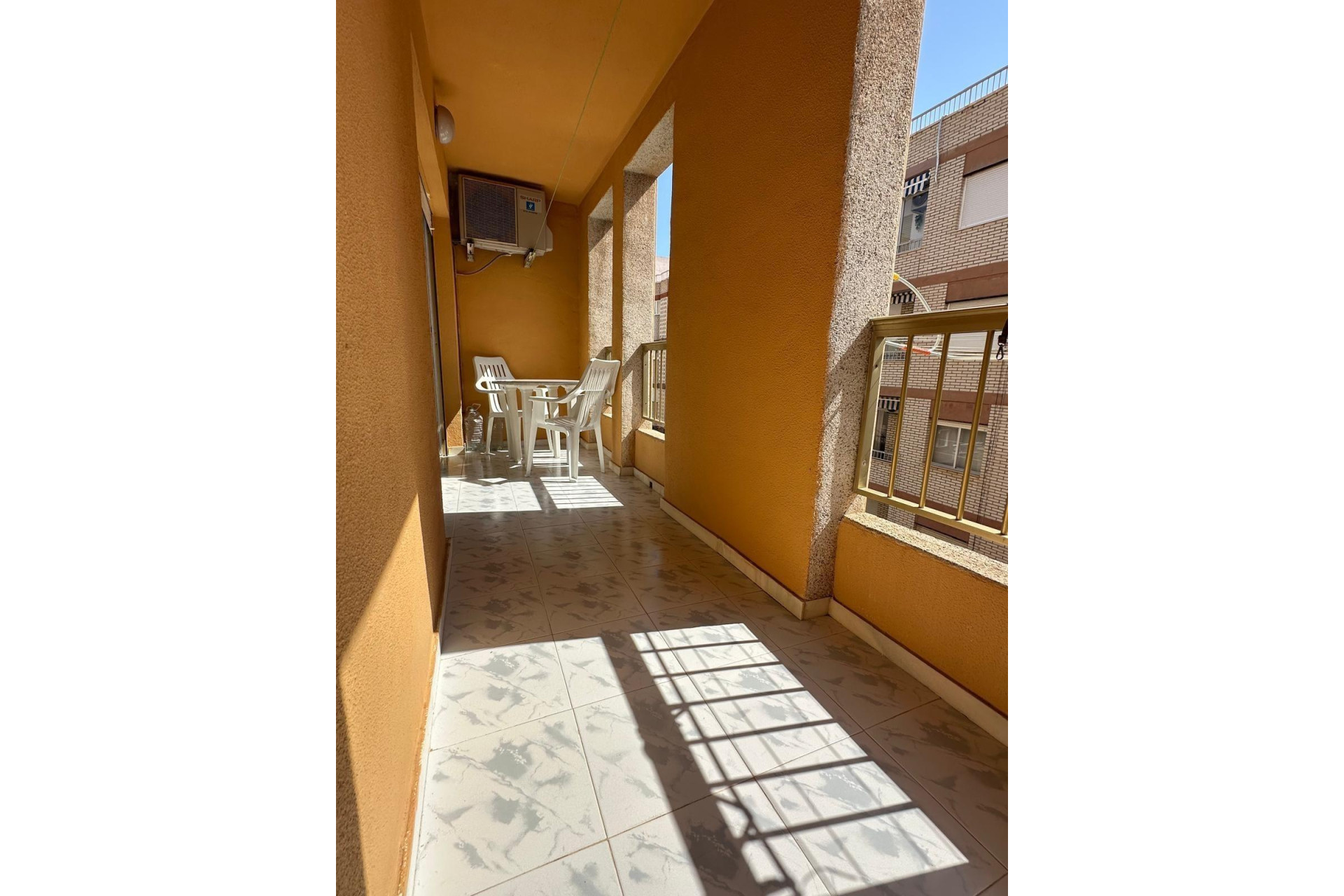 Resale - Apartment - Torrevieja - Playa del cura