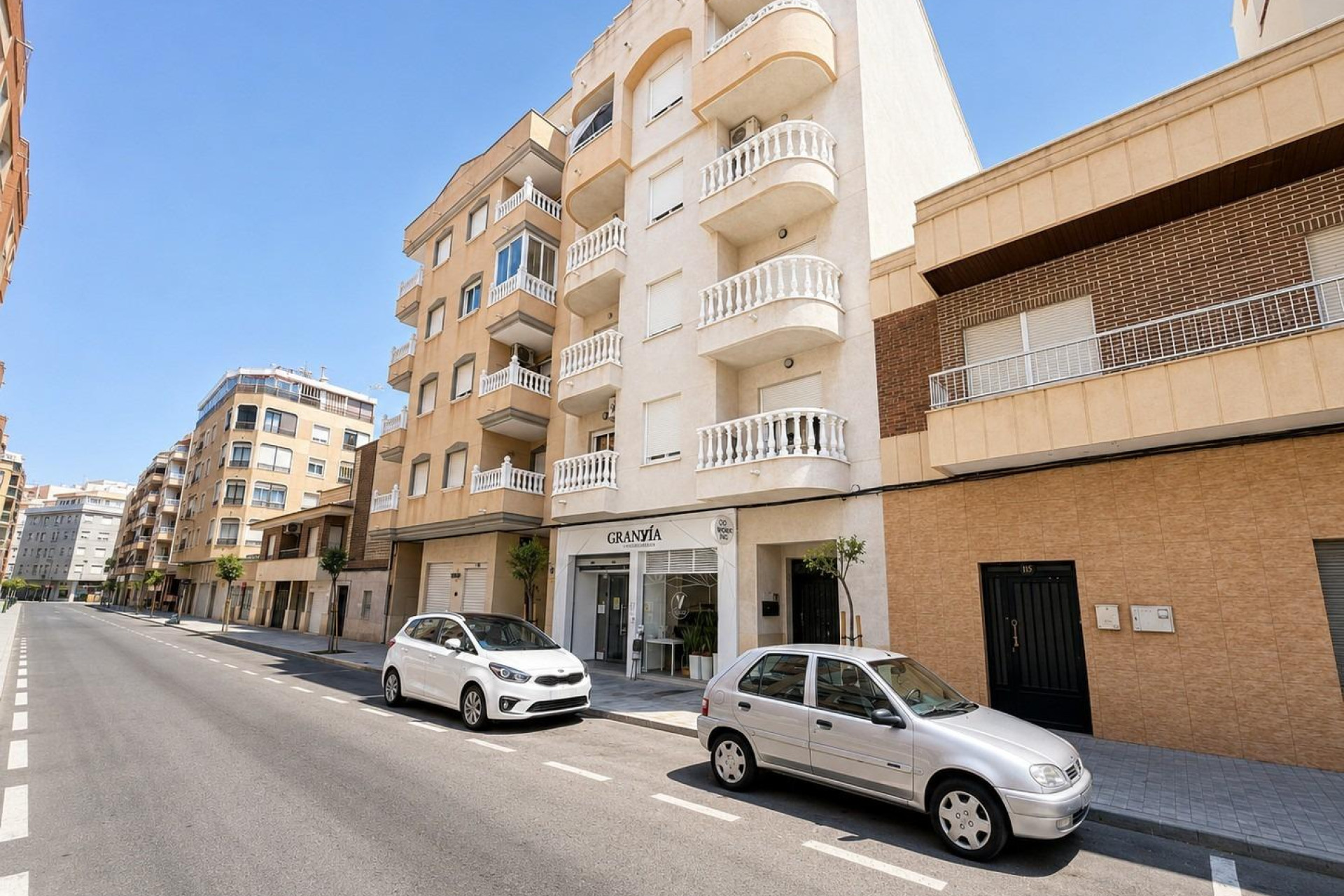 Resale - Apartment - Torrevieja - Playa del cura