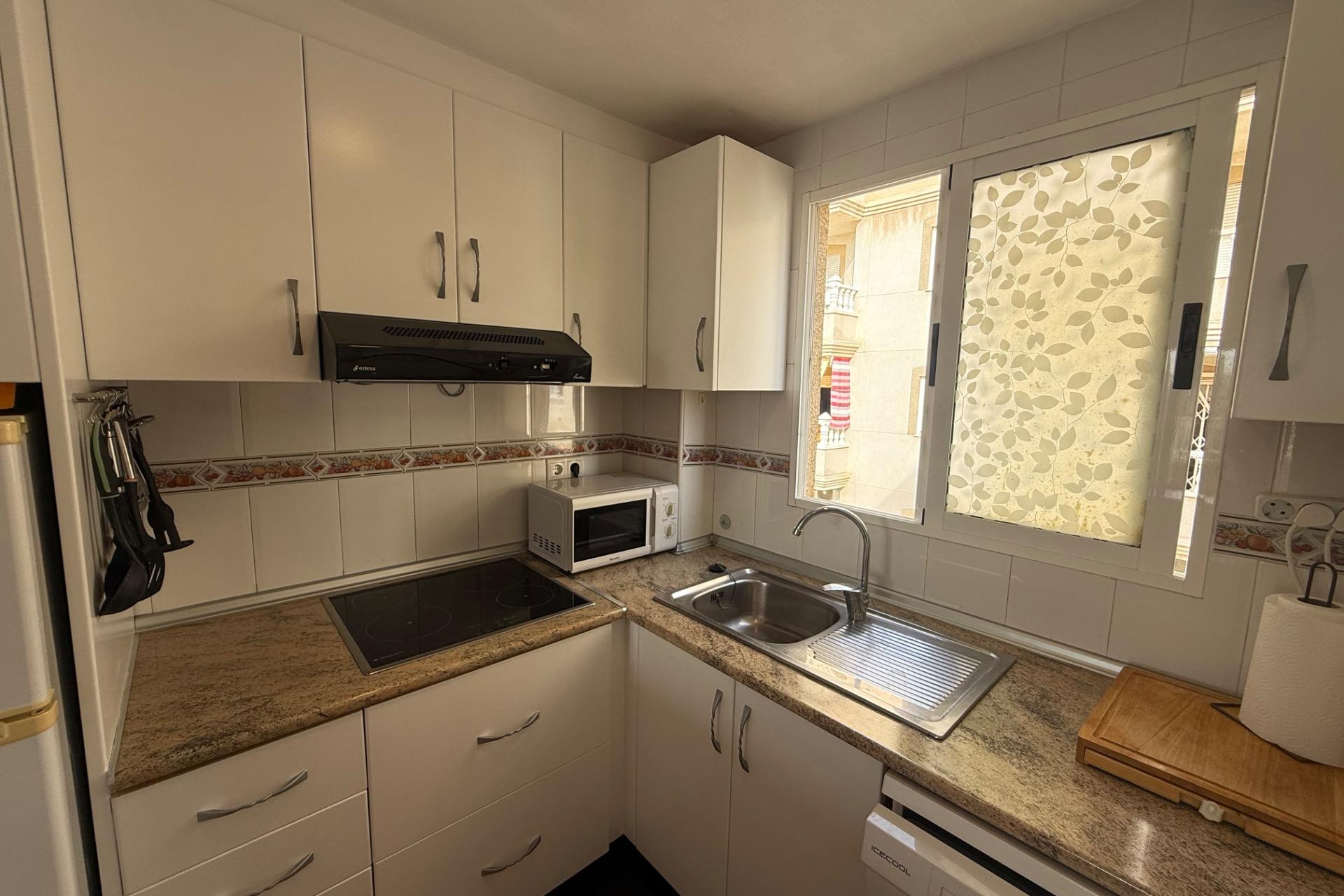 Resale - Apartment - Torrevieja - Playa del cura