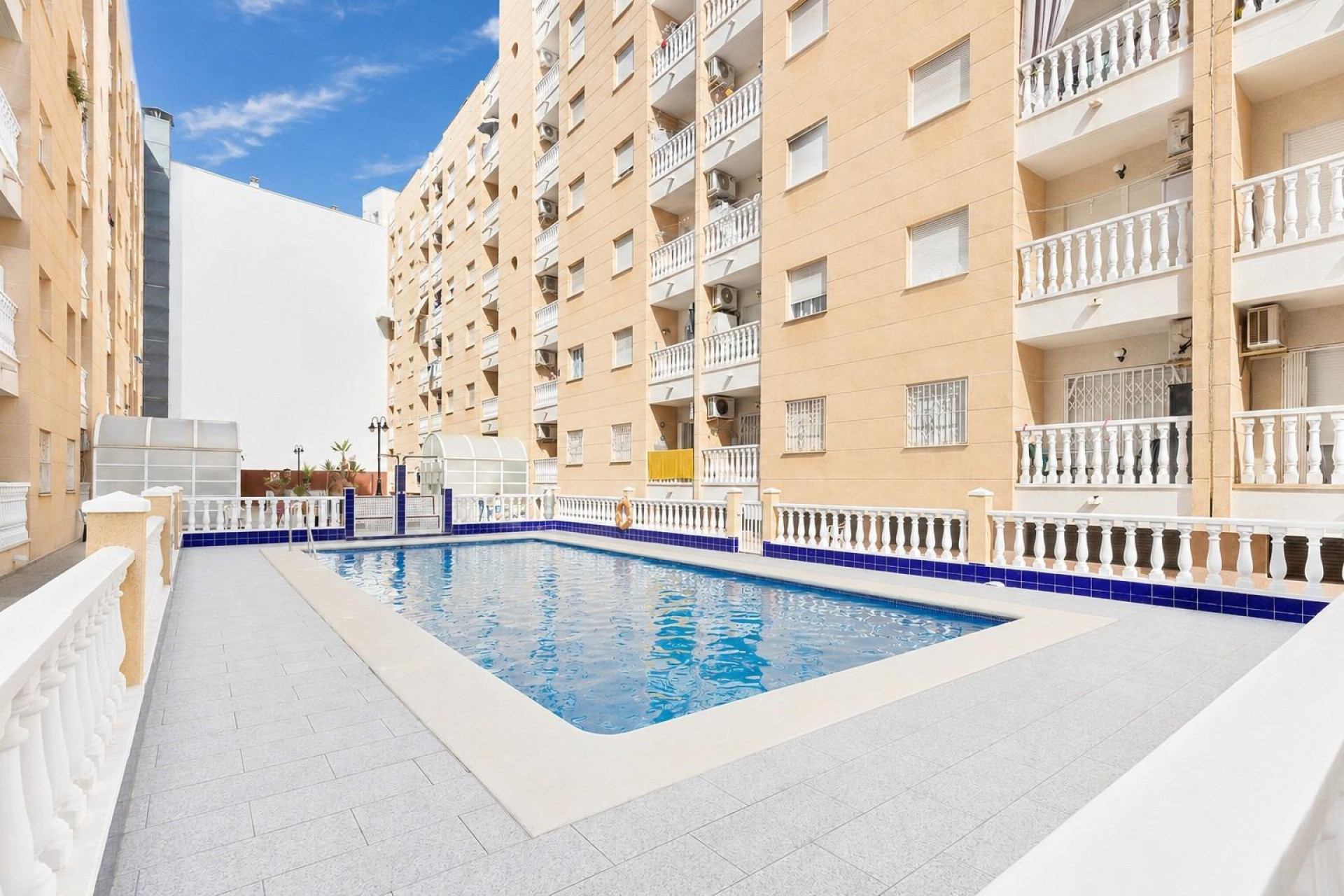 Resale - Apartment - Torrevieja - Playa del cura