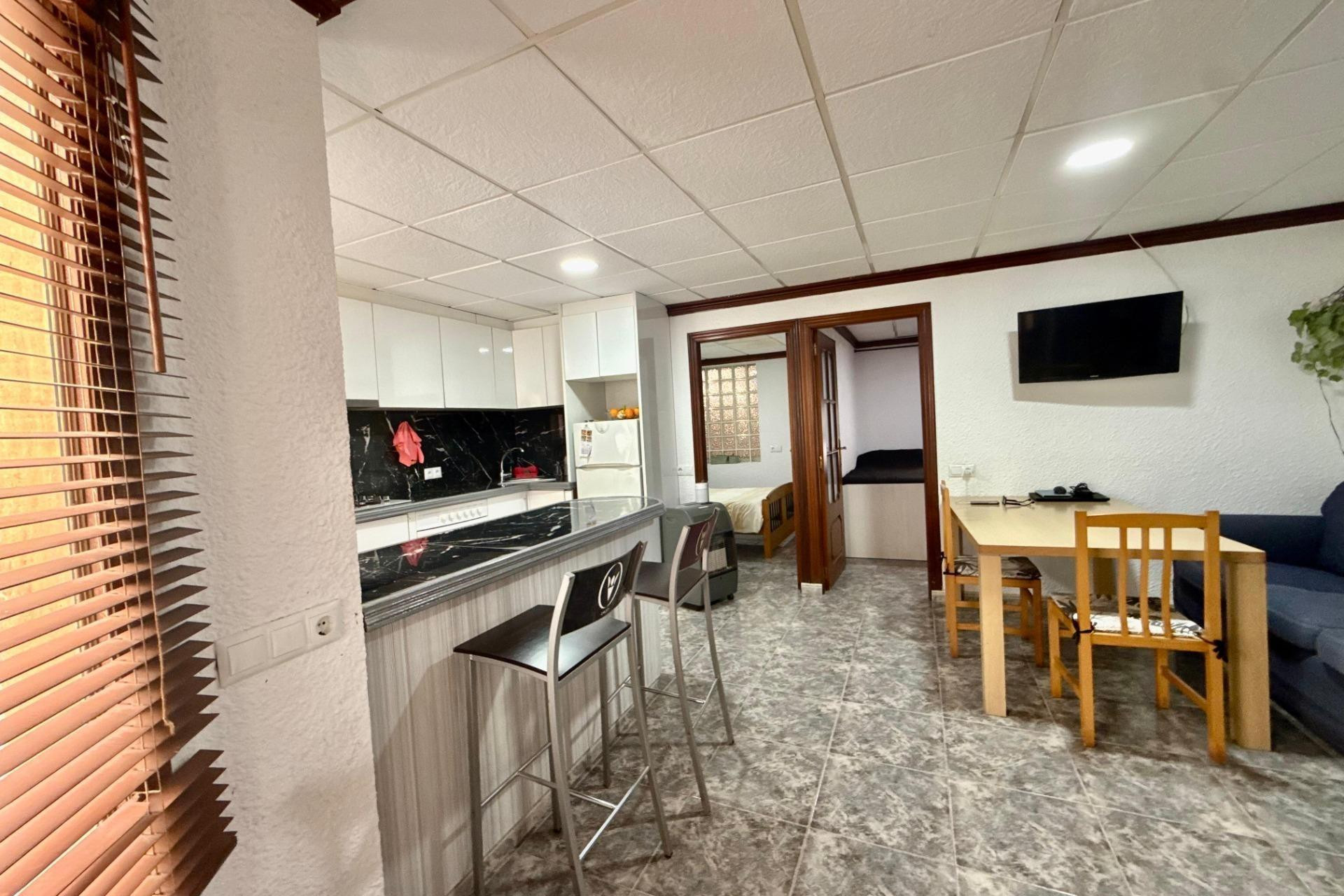Resale - Apartment - Torrevieja - Playa del cura