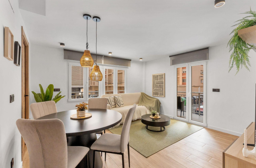 Resale - Apartment - Torrevieja - Playa del cura