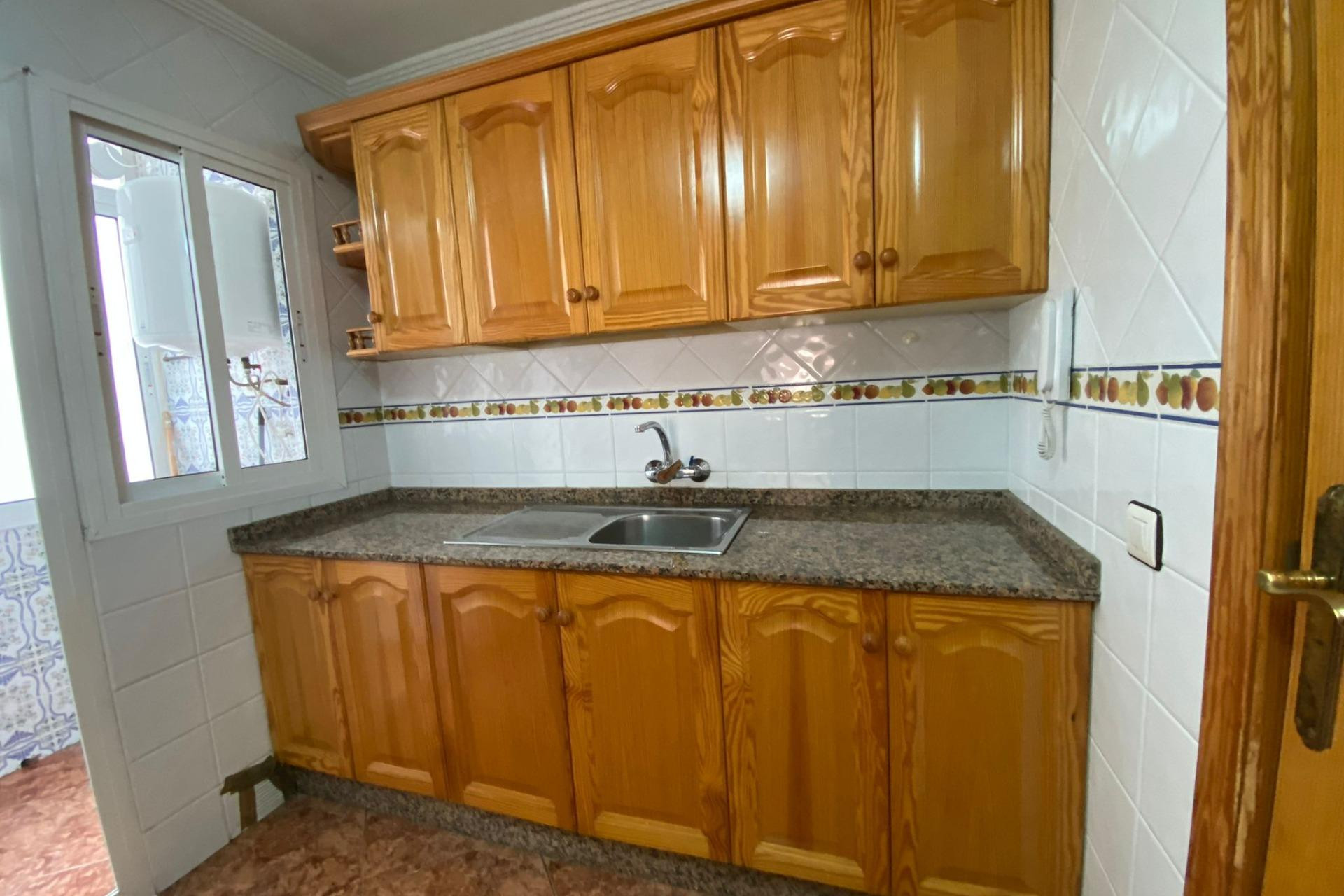 Resale - Apartment - Torrevieja - Playa del cura