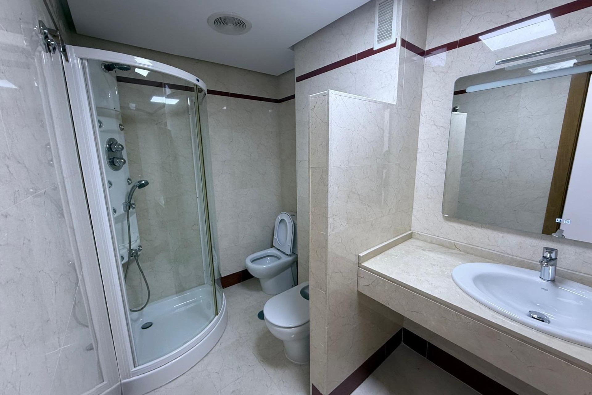 Resale - Apartment - Torrevieja - Puerto Deportivo