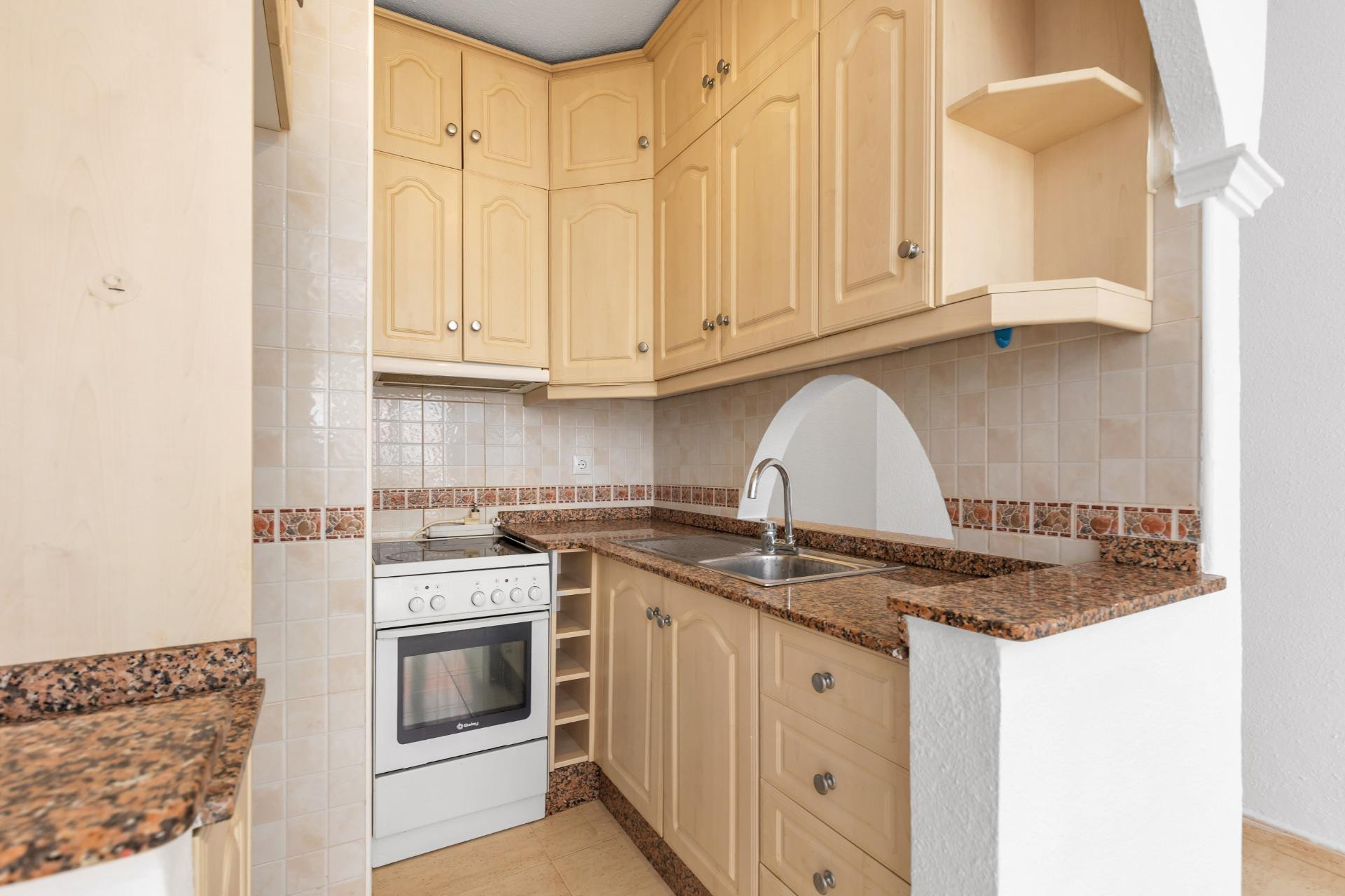 Resale - Apartment - Torrevieja - Puerto Deportivo