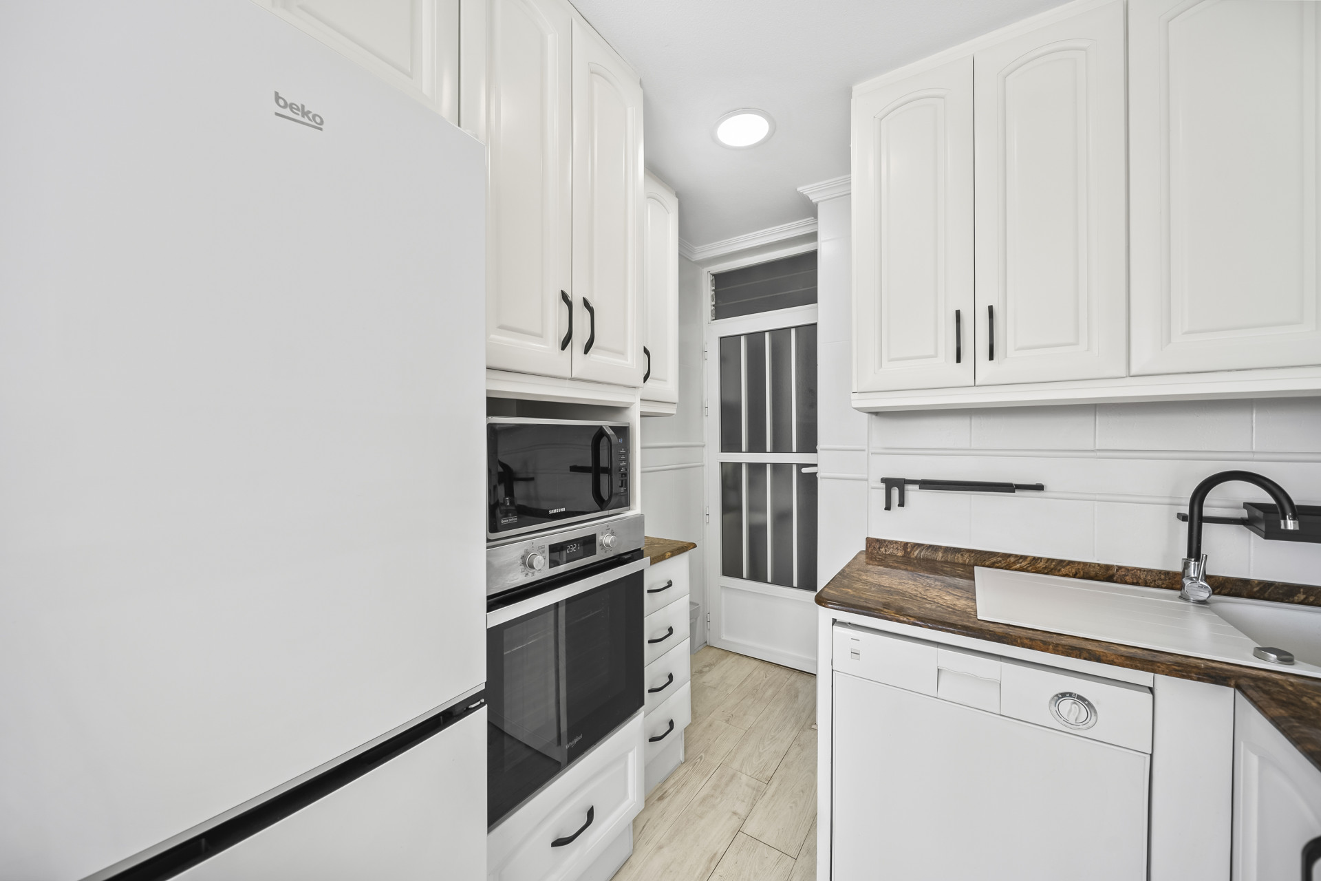 Resale - Apartment - Torrevieja - Puerto