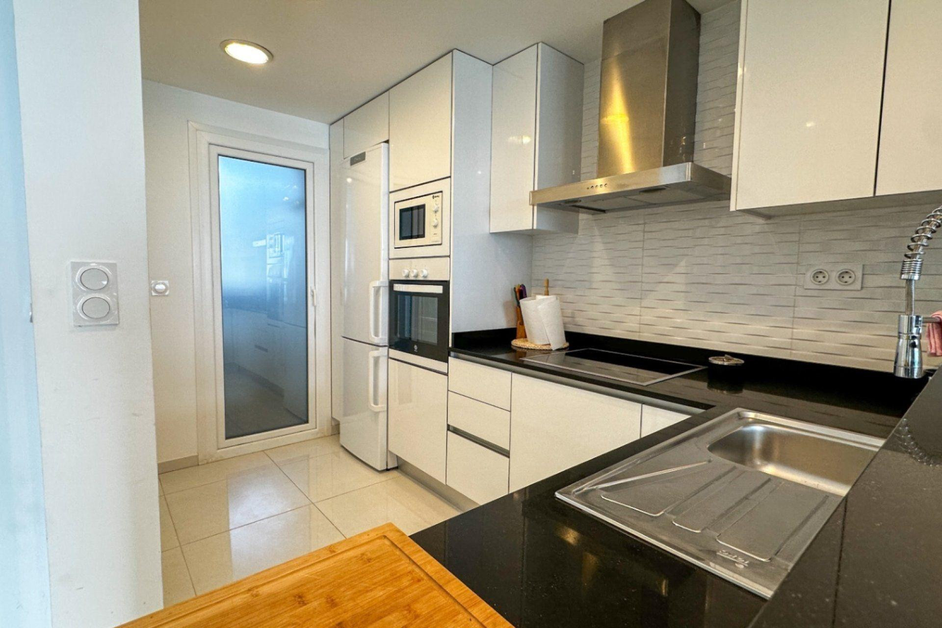 Resale - Apartment - Torrevieja - Punta prima