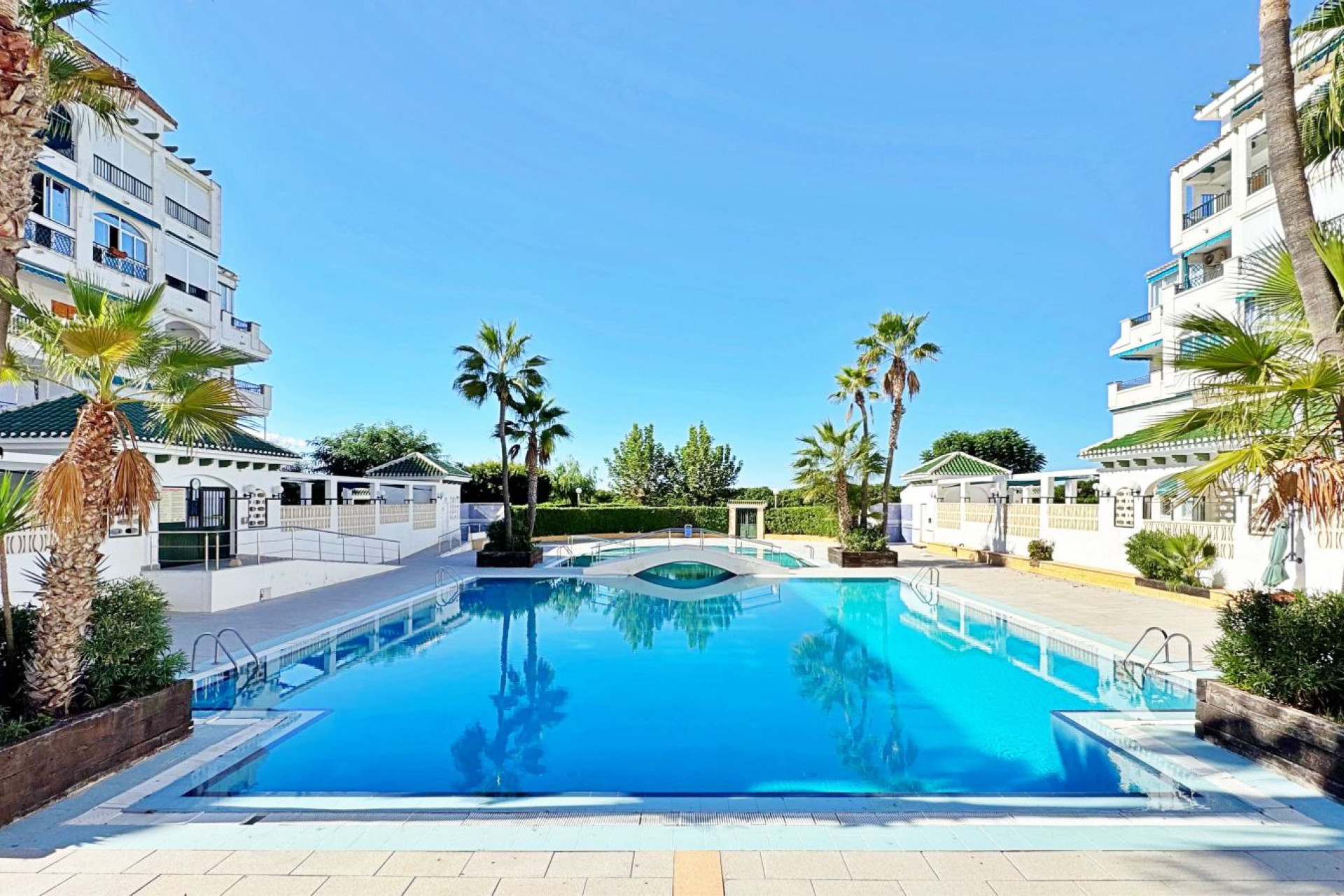 Resale - Apartment - Torrevieja - Torre La Mata