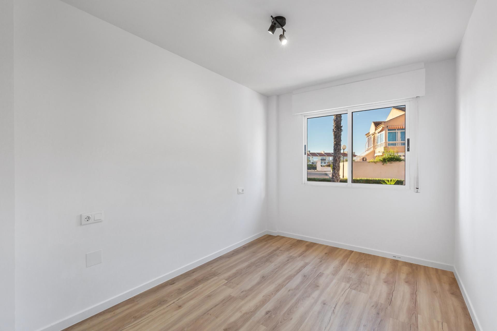 Resale - Apartment - Torrevieja - Torreblanca