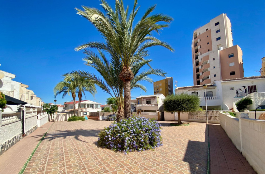 Resale - Apartment - Torrevieja - Torrejón