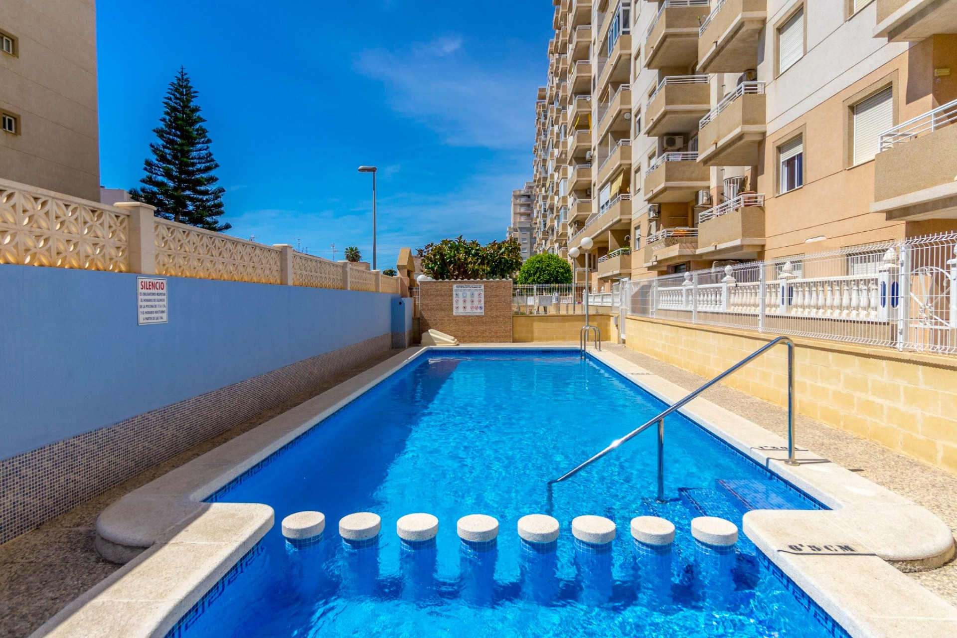 Resale - Apartment - Torrevieja - Torrevieja - Centre