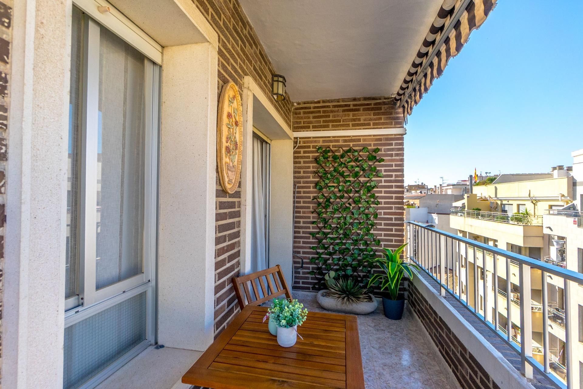 Resale - Apartment - Torrevieja - Torrevieja - Centre