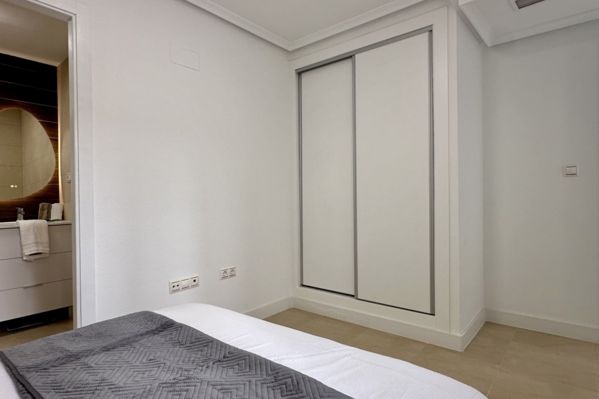 Resale - Apartment - Torrevieja - Torrevieja - Centre