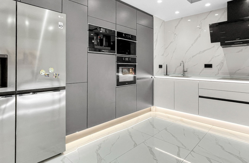 Resale - Apartment - Torrevieja - Torrevieja - Centre