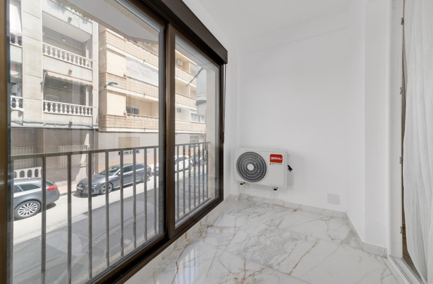 Resale - Apartment - Torrevieja - torrevieja