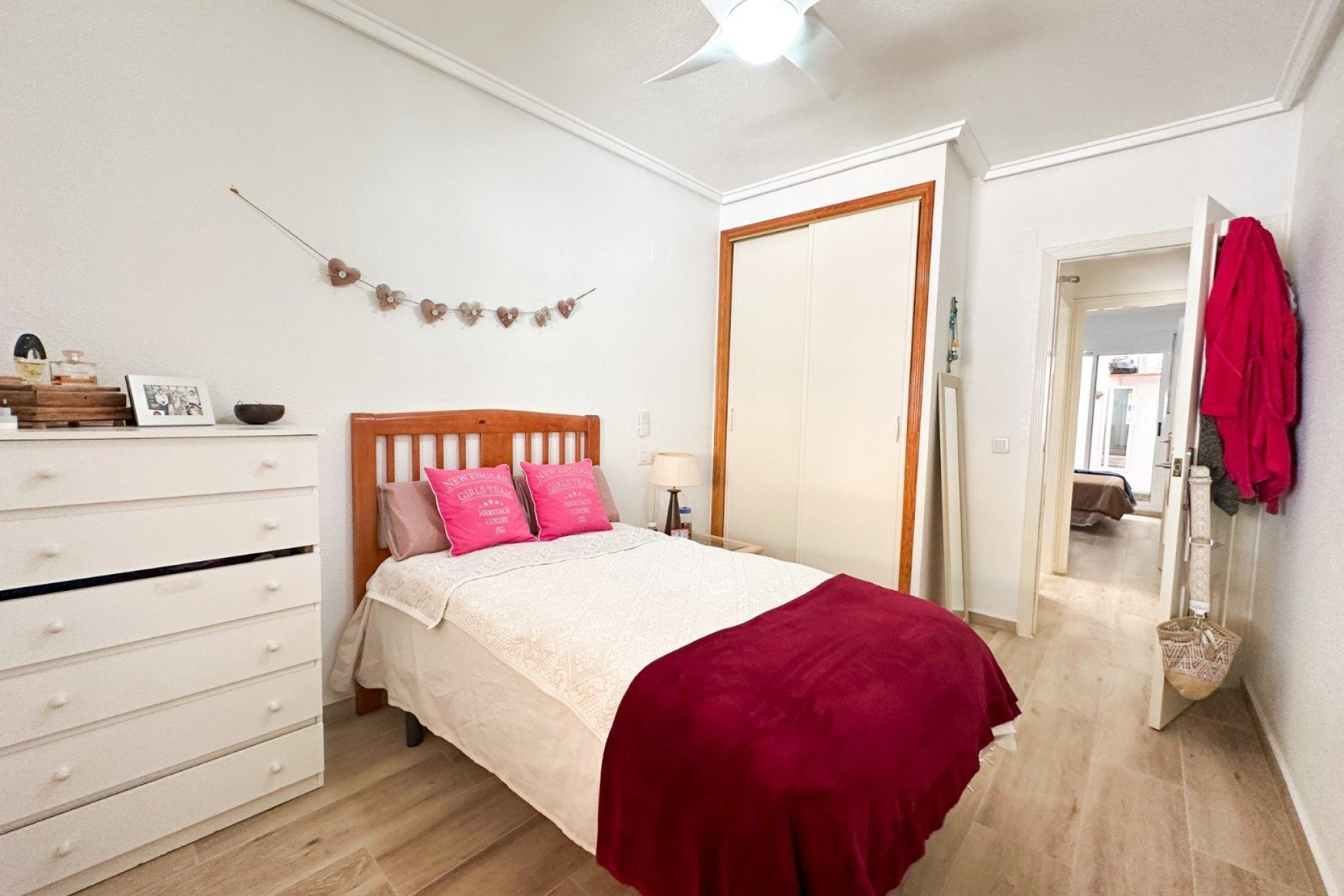 Resale - Apartment - Torrevieja - torrevieja