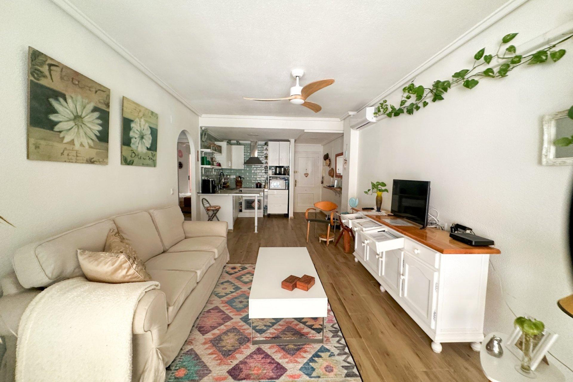 Resale - Apartment - Torrevieja - torrevieja