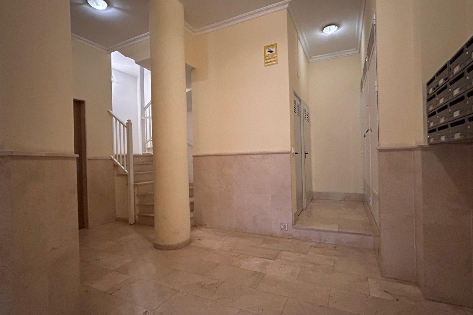 Resale - Apartment - Torrevieja - torrevieja