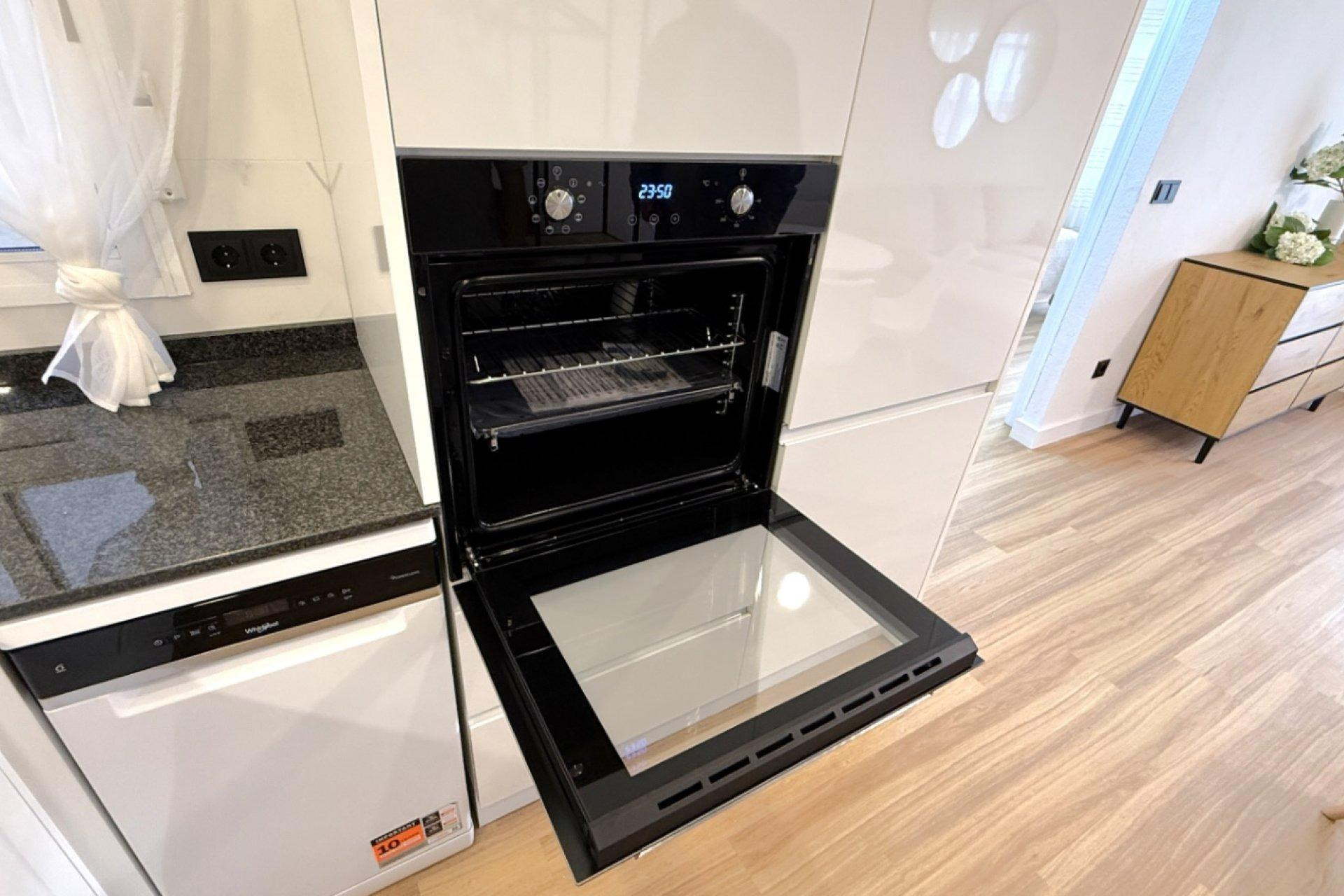 Resale - Apartment - Torrevieja - torrevieja