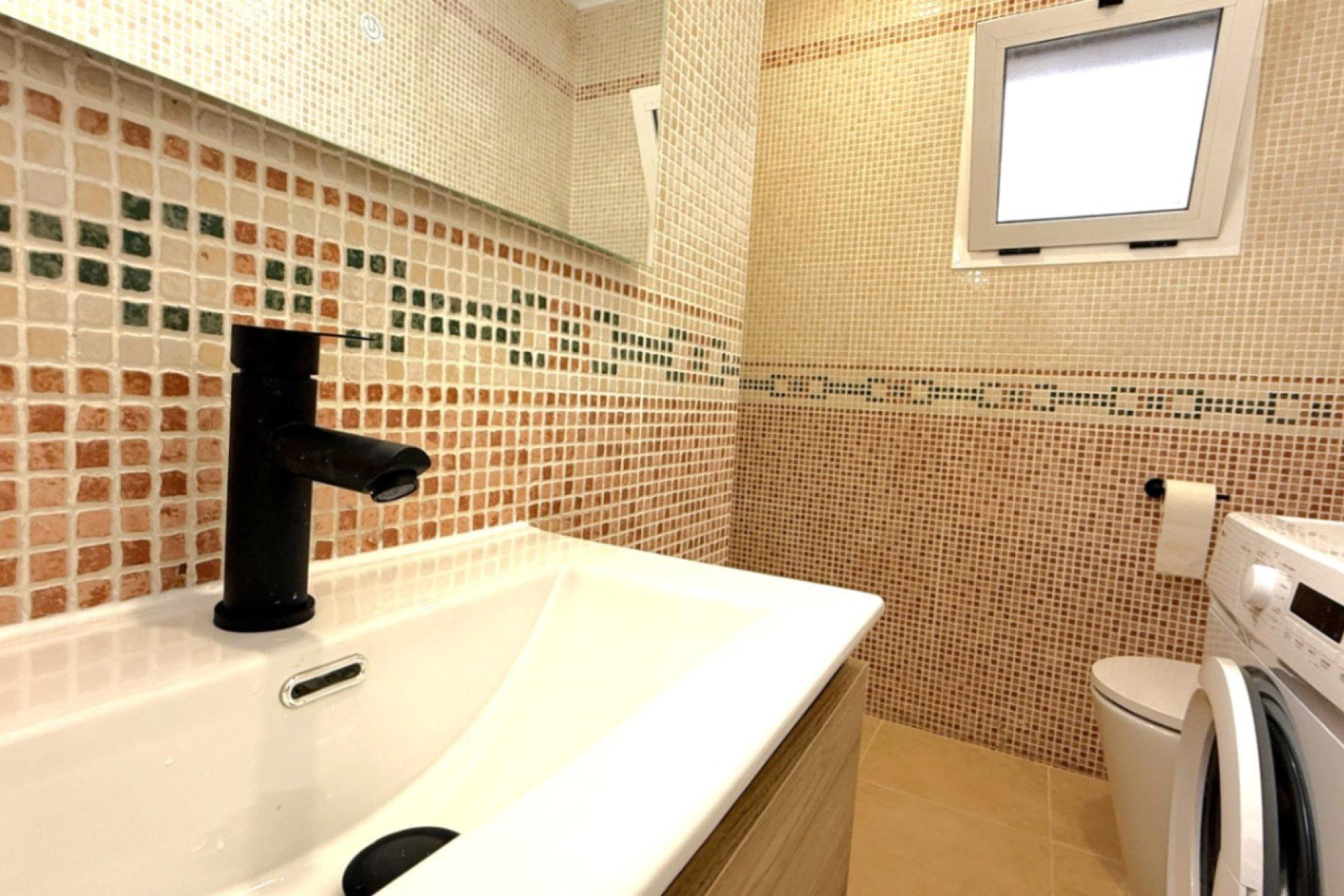 Resale - Apartment - Torrevieja - torrevieja