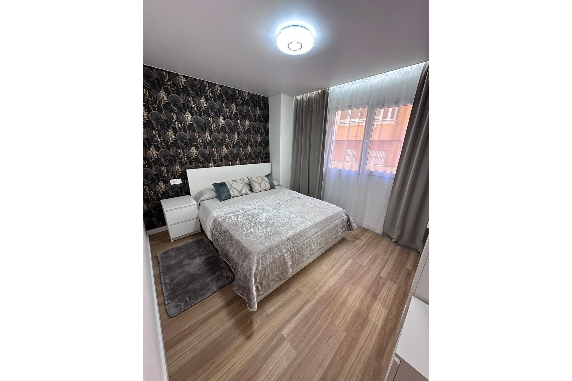 Resale - Apartment - Torrevieja - torrevieja