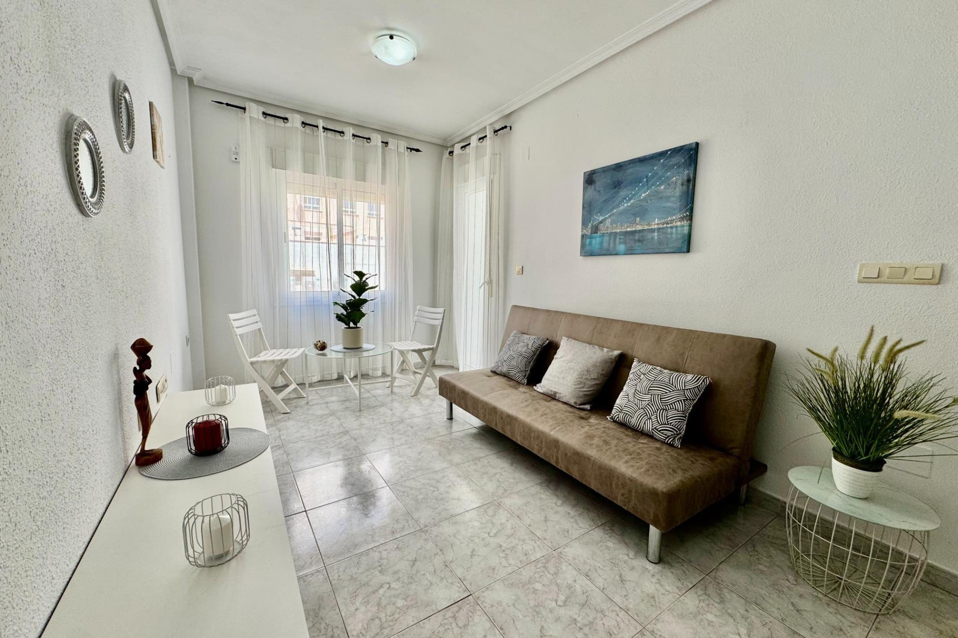 Resale - Apartment - Torrevieja - torrevieja