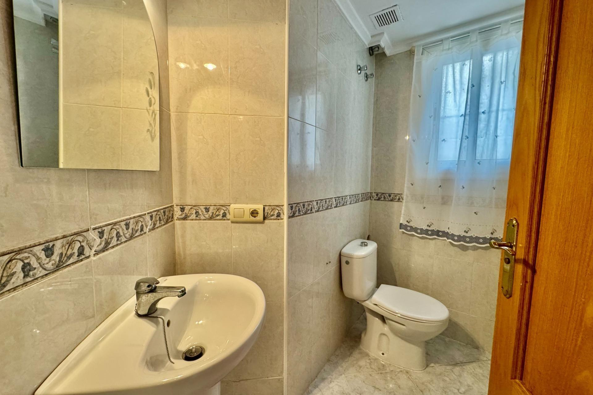 Resale - Apartment - Torrevieja - torrevieja
