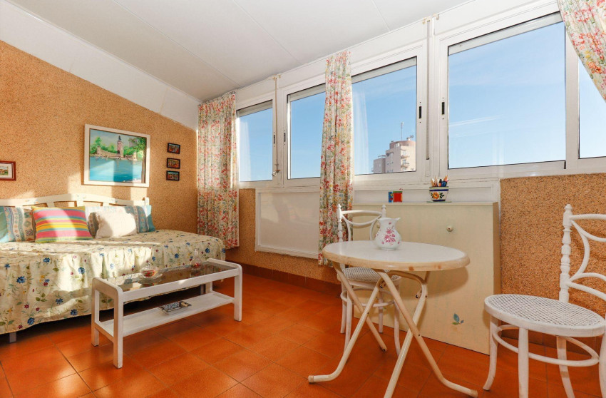 Resale - Apartment - Torrevieja - torrevieja