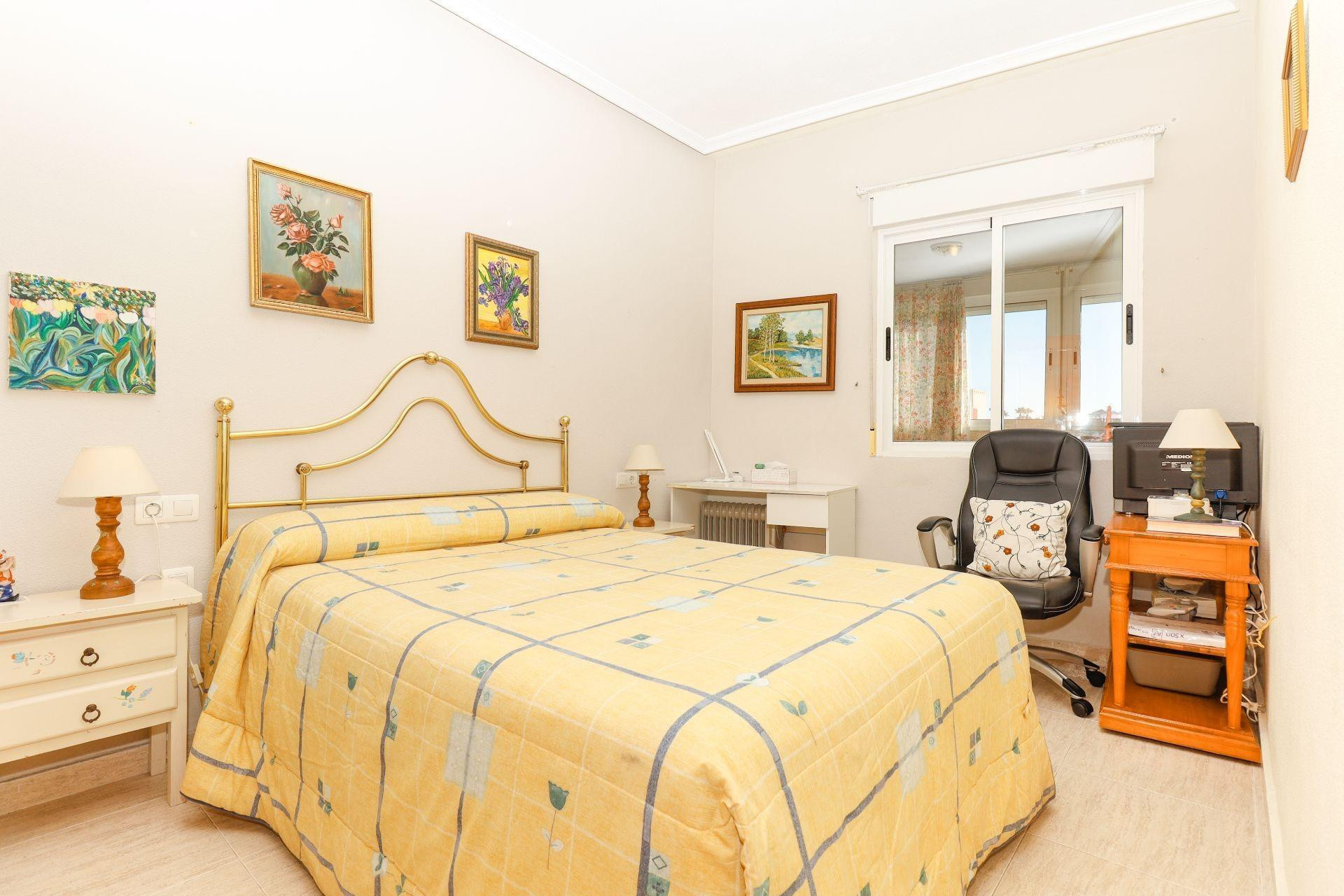 Resale - Apartment - Torrevieja - torrevieja