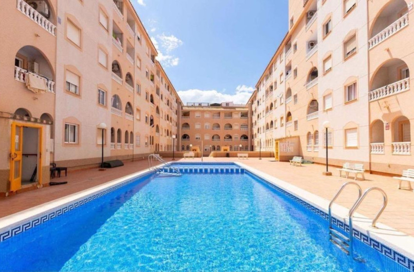 Resale - Apartment - Torrevieja - torrevieja