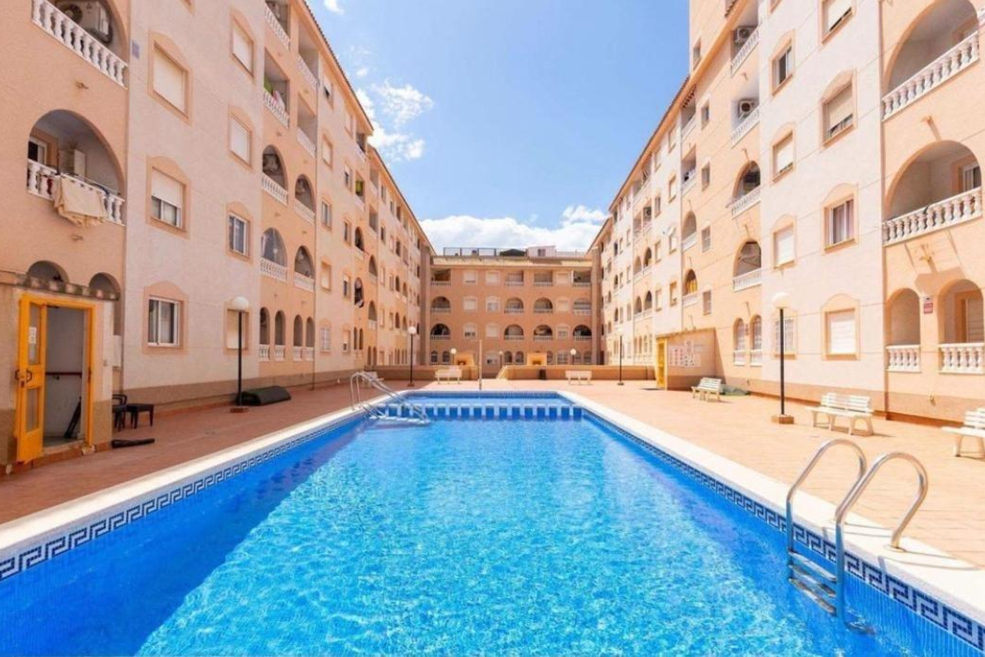 Resale - Apartment - Torrevieja - torrevieja