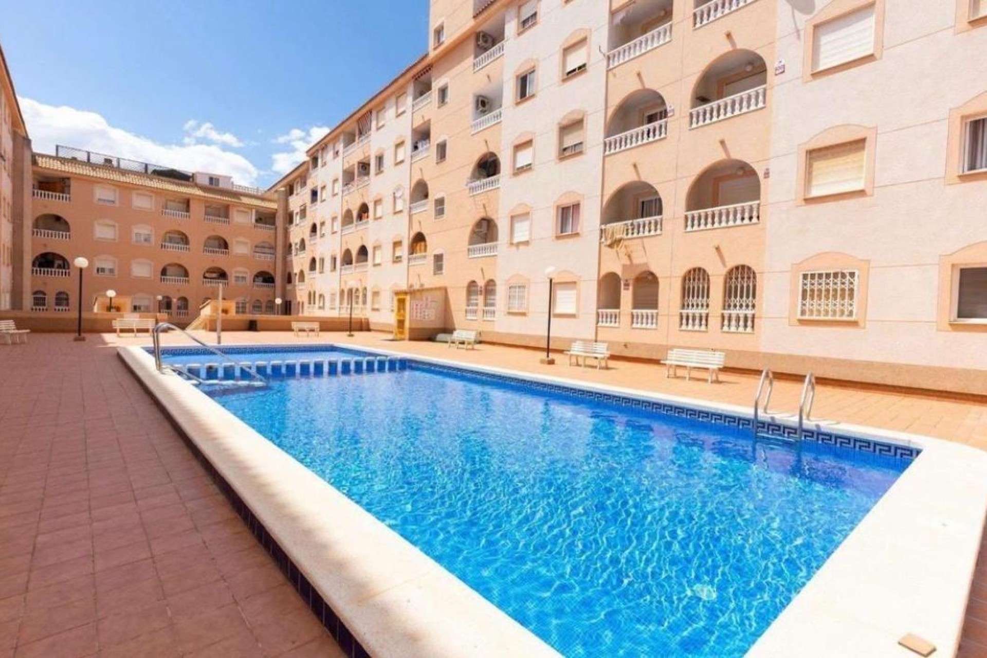 Resale - Apartment - Torrevieja - torrevieja