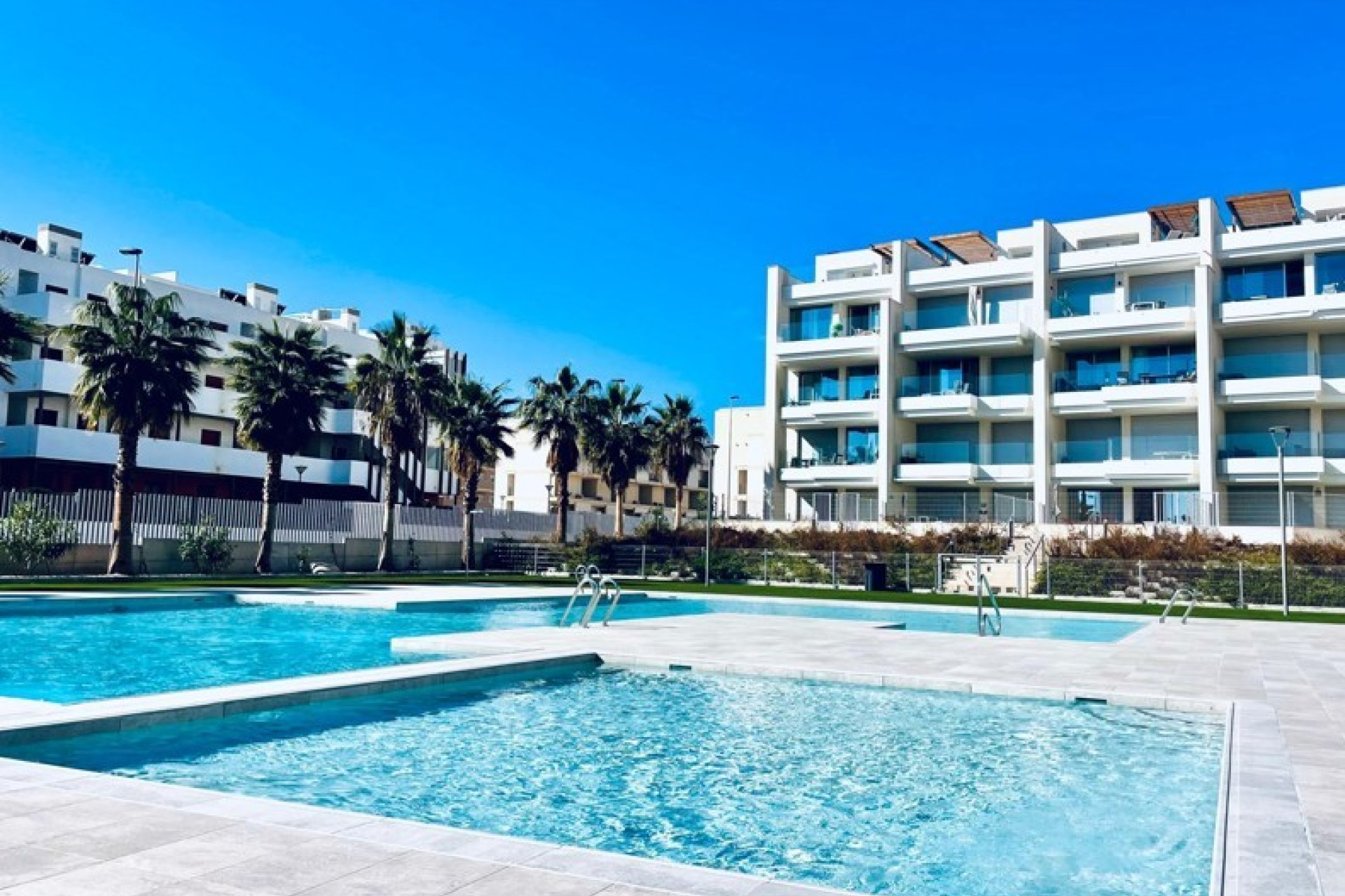 Resale - Apartment - Villamartin