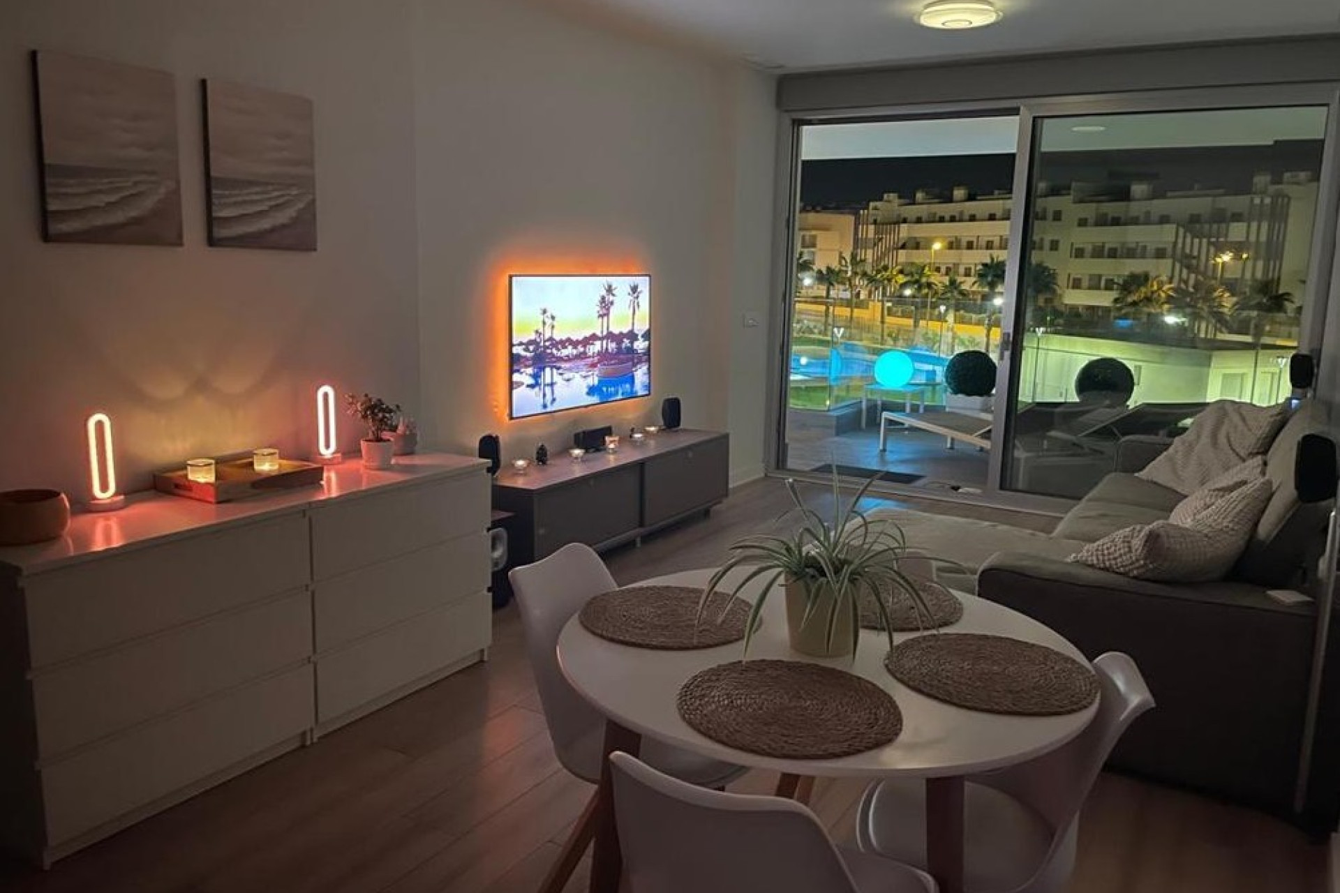 Resale - Apartment - Villamartin