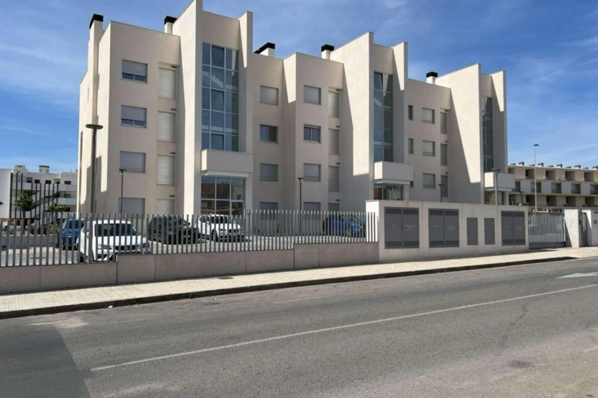Resale - Apartment - Villamartin