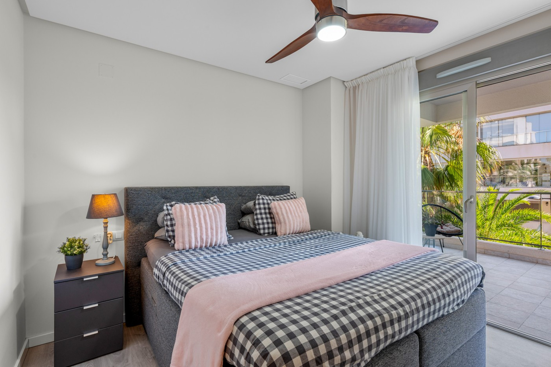 Resale - Apartments - Orihuela Costa - Los Dolses